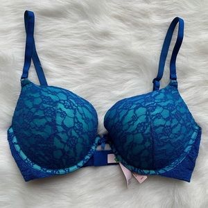 Victoria’s Secret Floral Lace bra 34DD